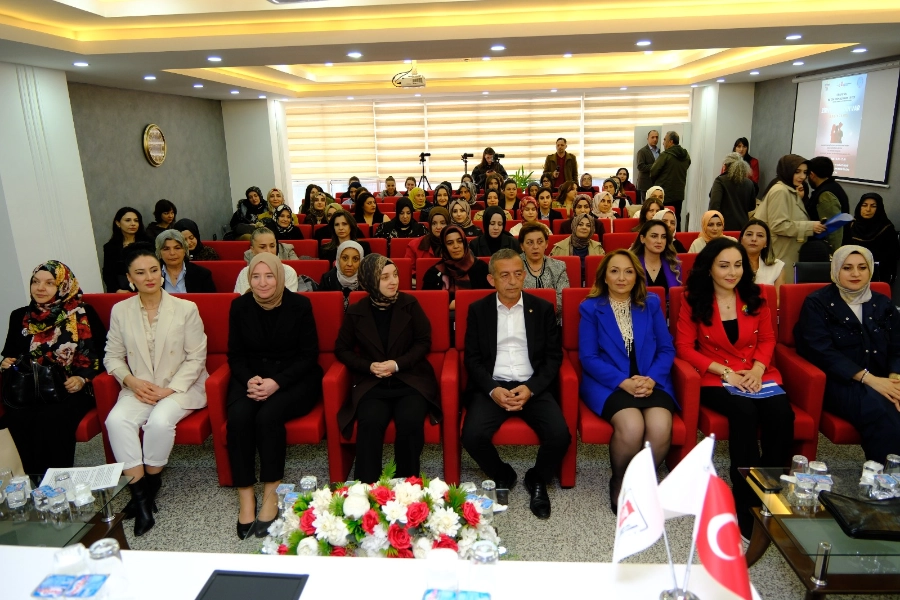 Erzincan’da “Zirvede Kadın Var!” Etkinliği Düzenlendi