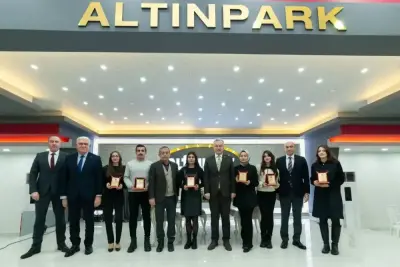 Başarılı Öğrencilerimize Yüksek Başarı Ödülleri Verildi